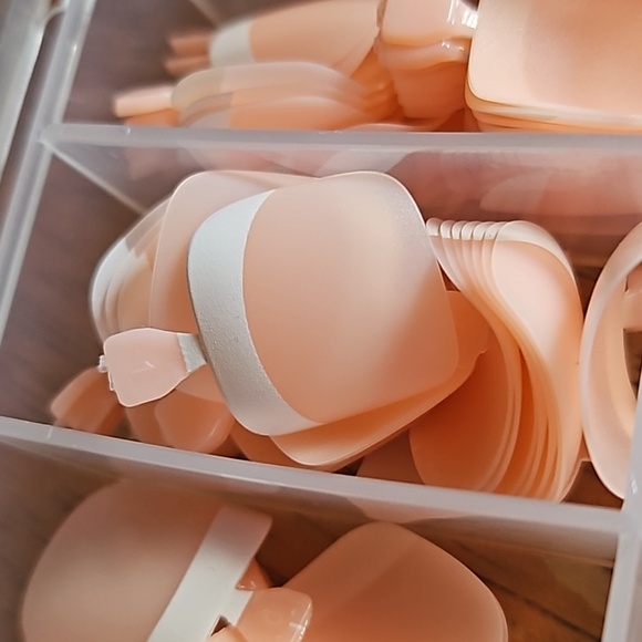 Bundle - French Pedicure Press On Toe Nails,  and 10pc Mani Pedi - Picture 3 of 16